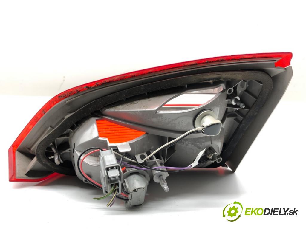 FORD FOCUS III Kombi 2016 88 kW 1.5 TDCi 1499 světlo zadní část levá strana vnitřní F1EB-13A603-CA (Klika dveří ostatní)