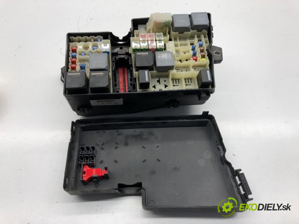 FORD FOCUS III Kombi 2016 88 kW 1.5 TDCi 1499 skříňka poistková F1FT-14K7333-CRA (Pojistková skříňka)