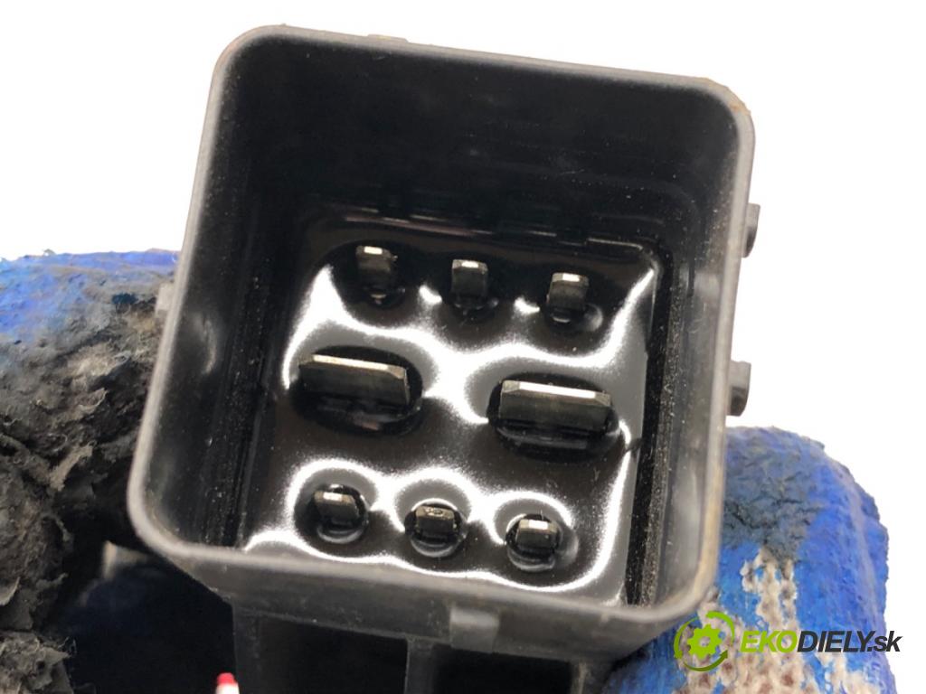 FORD FOCUS III Kombi 2016 88 kW 1.5 TDCi 1499 relé svíček žhavení 9803299780 (Relé)