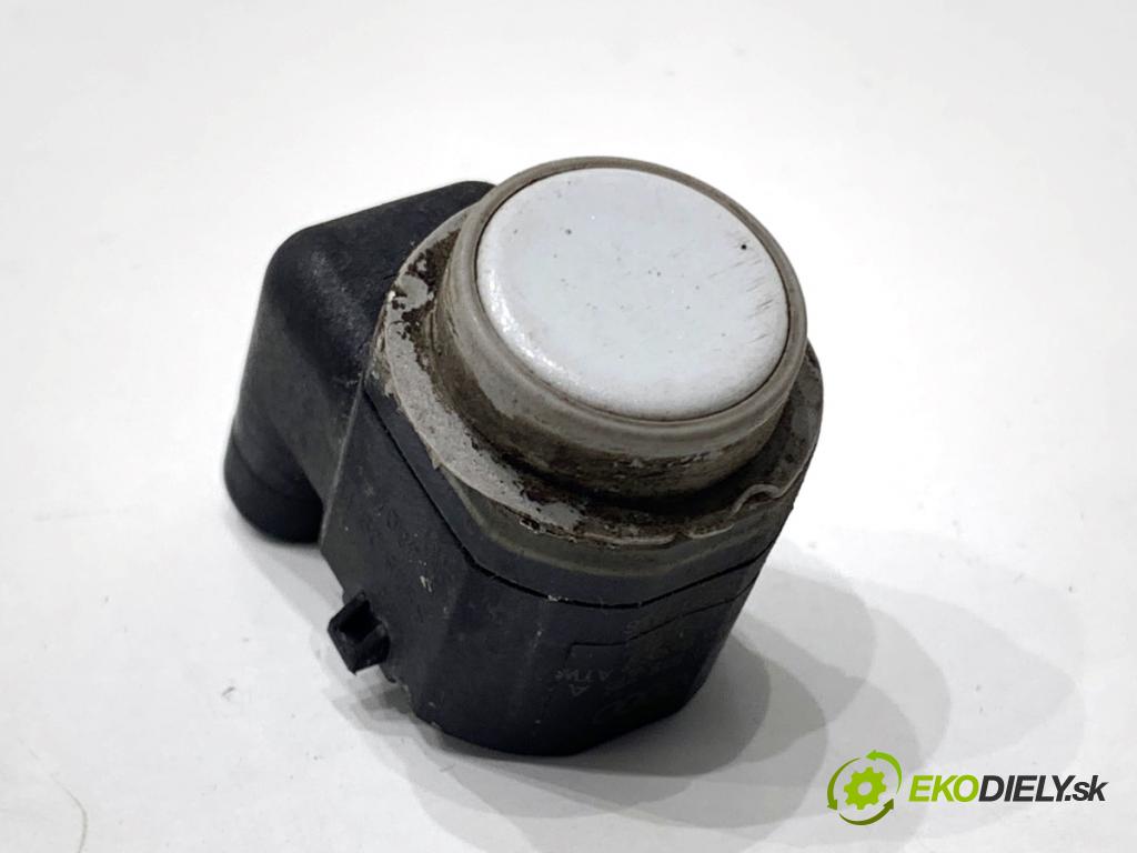 AUDI A4 B8 Kombi 2011 125 kW 2.0 TDI quattro 1968 snímač PDC 4H0919275A