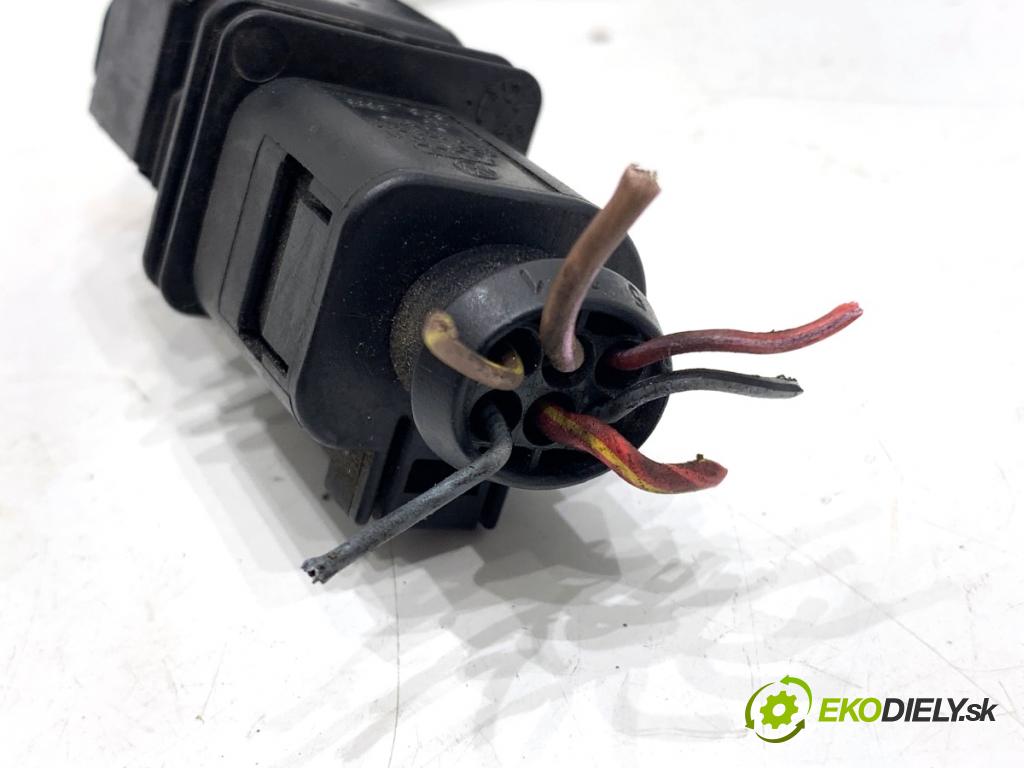 AUDI A4 B8 Kombi 2011 125 kW 2.0 TDI quattro 1968 sonda lambda přední část 0281004083 (Lambda sonda)