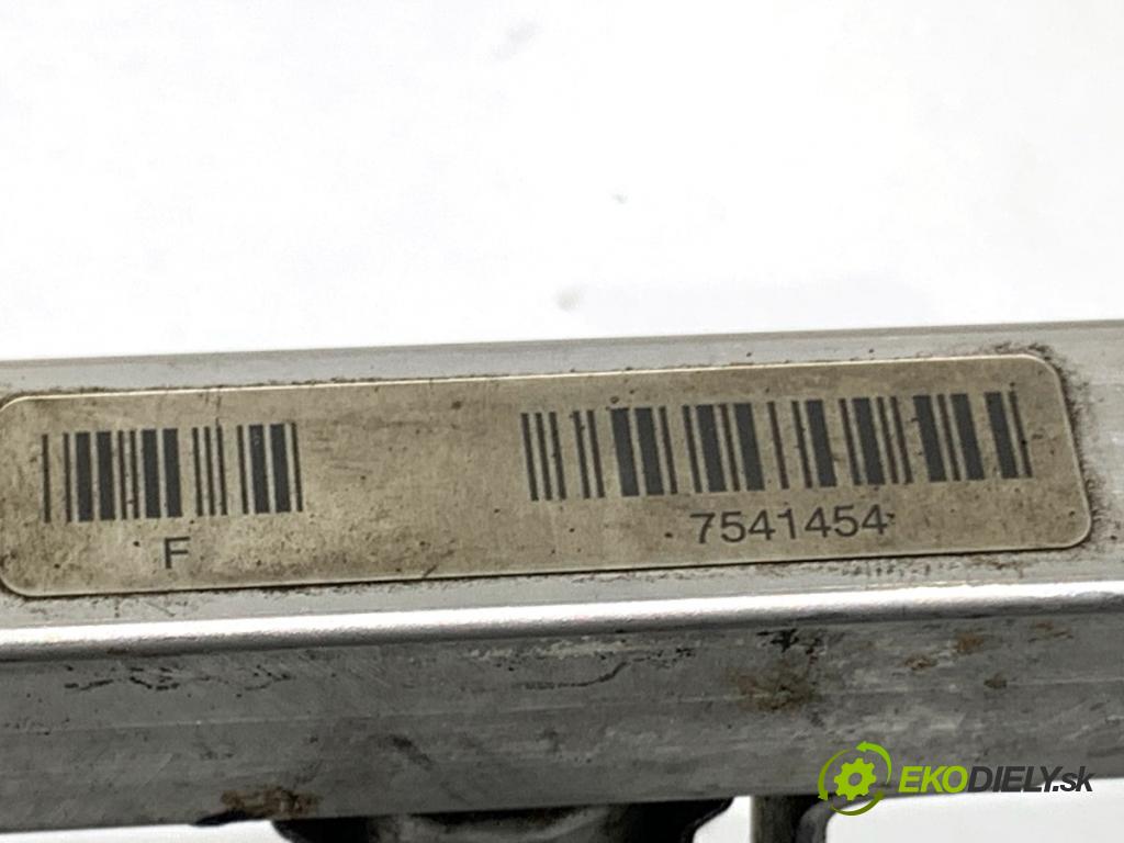 BMW E60 sedan 2004 170 kW 530 i 2979 Lišta vstrekovacia INJEKCIA: 1439800