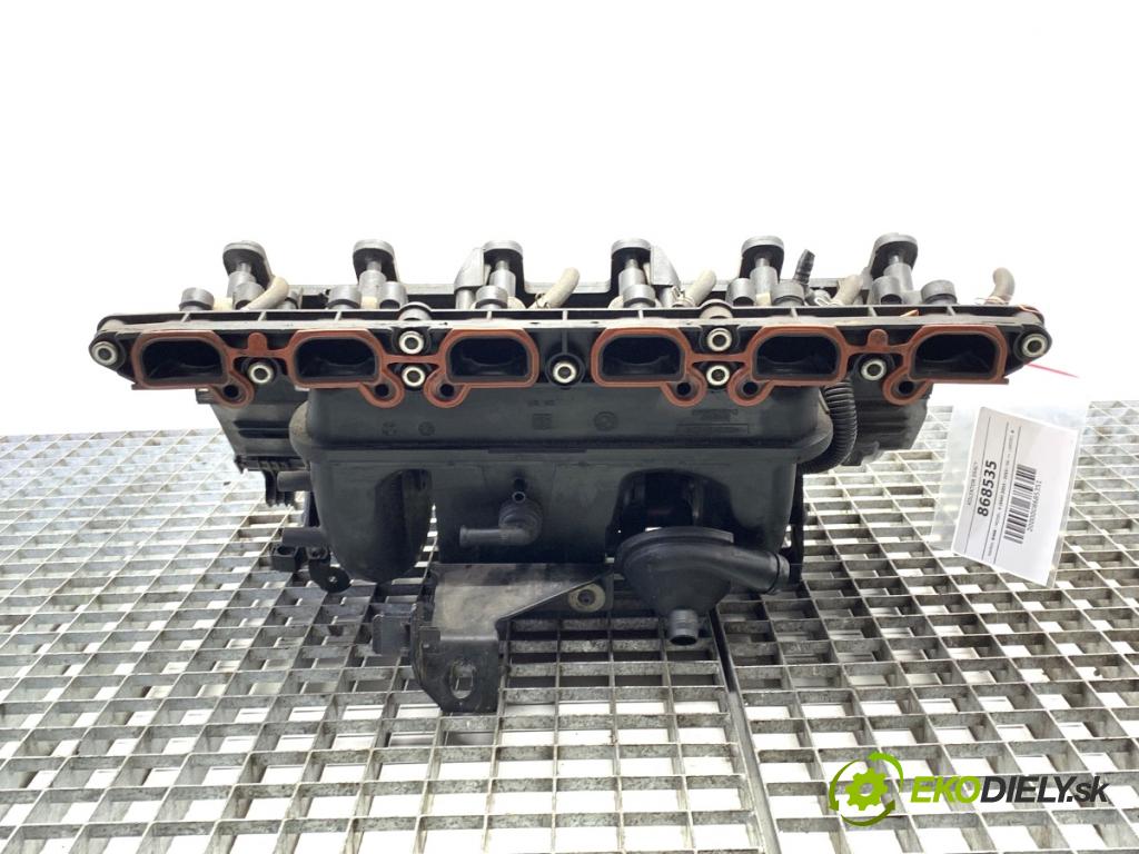 BMW E60 sedan 2004 170 kW 530 i 2979 potrubí sání 7523291 (Sací potrubí)