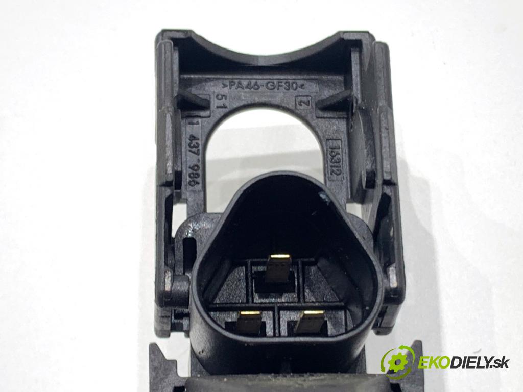 BMW E60 sedan 2004 170 kW 530 i 2979 cívka zapalovací 0221504100 (Zážehová cívka)