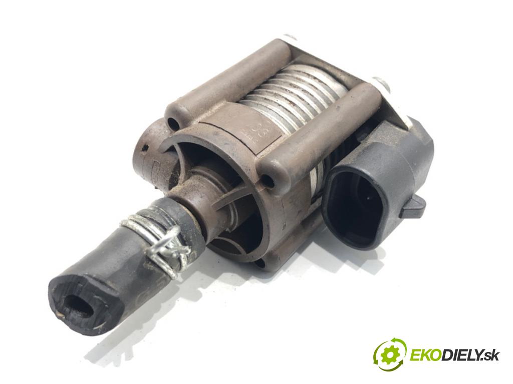 BMW E60 sedan 2004 170 kW 530 i 2979 vstřikovač LPG 67R-017294