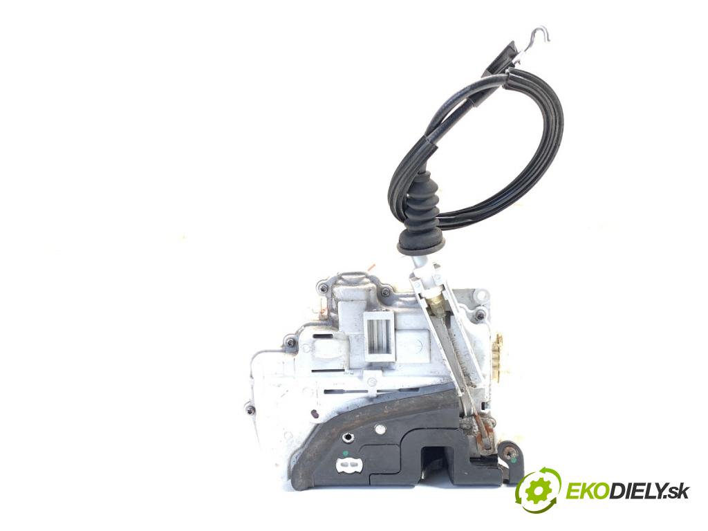 VW PASSAT B7 Kombi 2011 125 kW 2.0 TDI 1968 zámok Dvere ľavy predný 3C1837015A