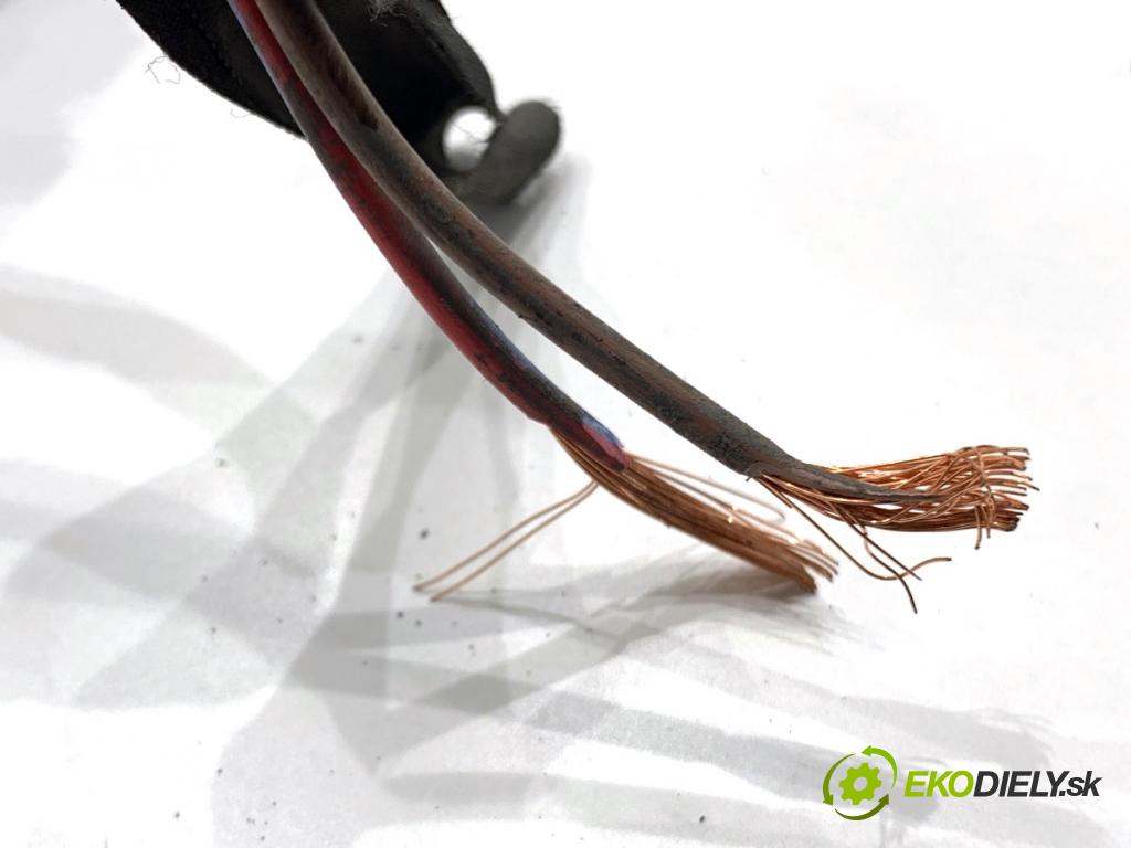 VW PASSAT B7 Kombi 2011 125 kW 2.0 TDI 1968 Brzdič strmeň pravy zad