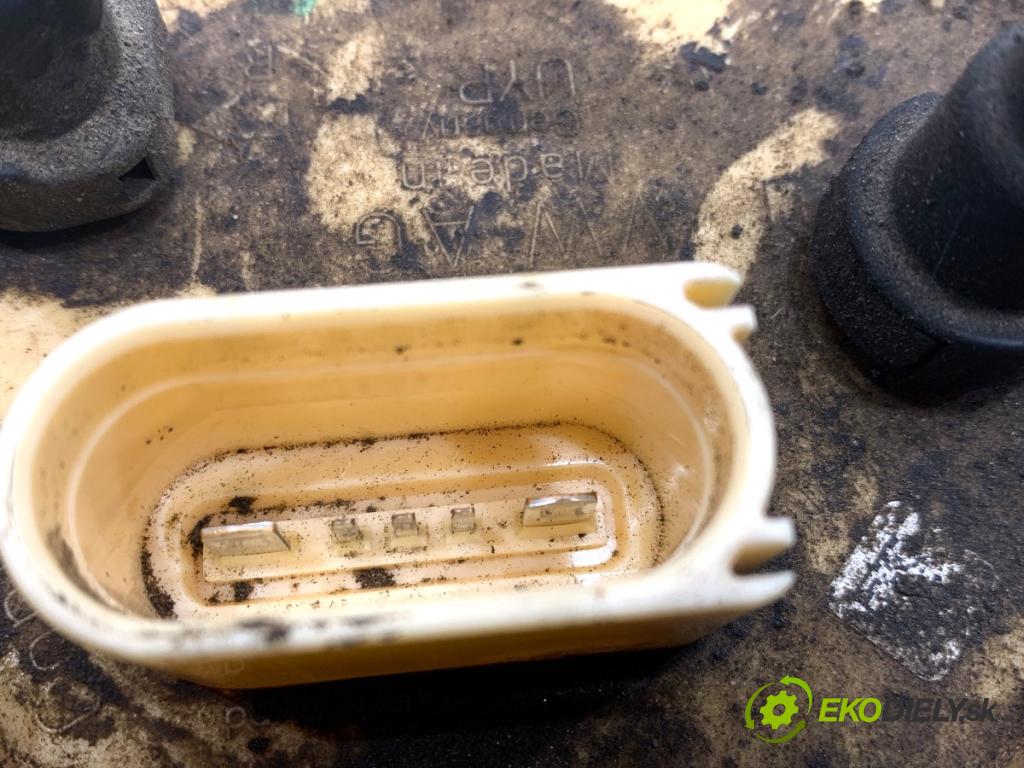 VW PASSAT B7 Kombi 2011 125 kW 2.0 TDI 1968 Pumpa paliva 3AA919050B