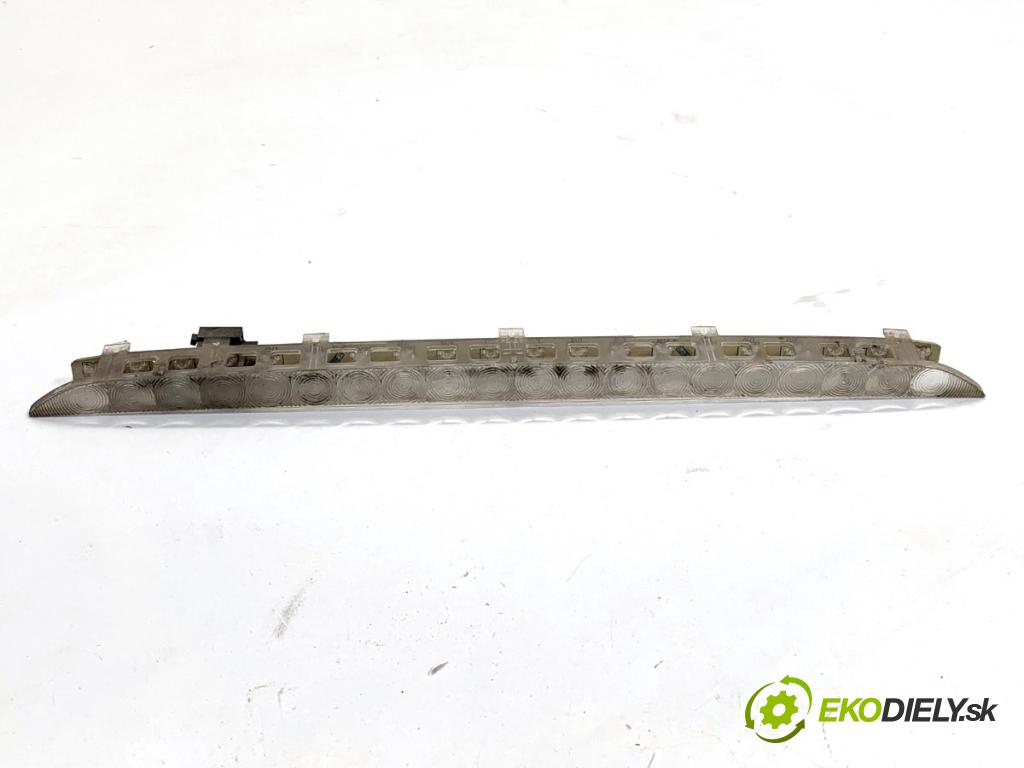 VW PASSAT B7 Kombi 2011 125 kW 2.0 TDI 1968 Svetlo brzdových svetiel 