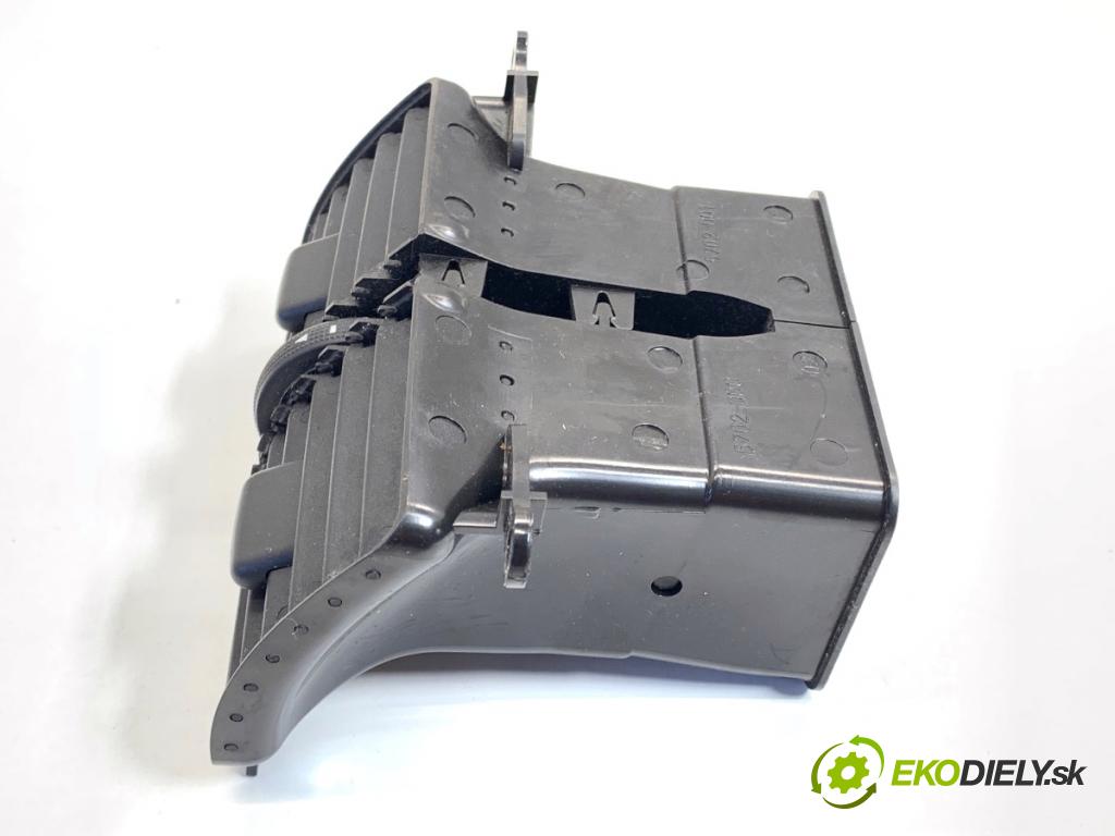 VW PASSAT B7 Kombi 2011 125 kW 2.0 TDI 1968 Mriežky kúrenia zad 3AA819203