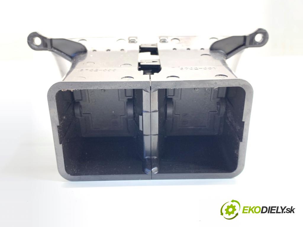 VW PASSAT B7 Kombi 2011 125 kW 2.0 TDI 1968 Mriežky kúrenia zad 3AA819203