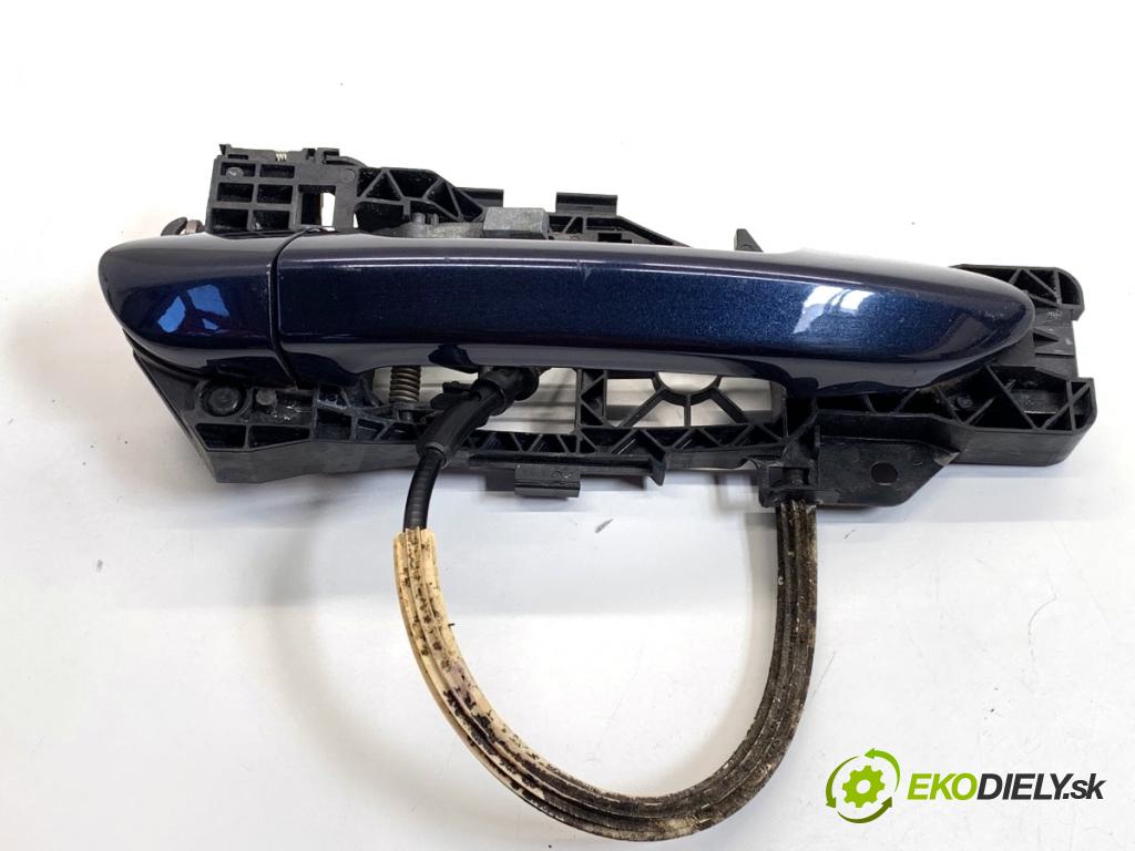 VW PASSAT B7 Kombi 2011 125 kW 2.0 TDI 1968 Kľučka vonkajšia pravy predný 