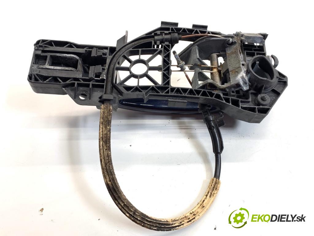 VW PASSAT B7 Kombi 2011 125 kW 2.0 TDI 1968 Kľučka vonkajšia pravy predný