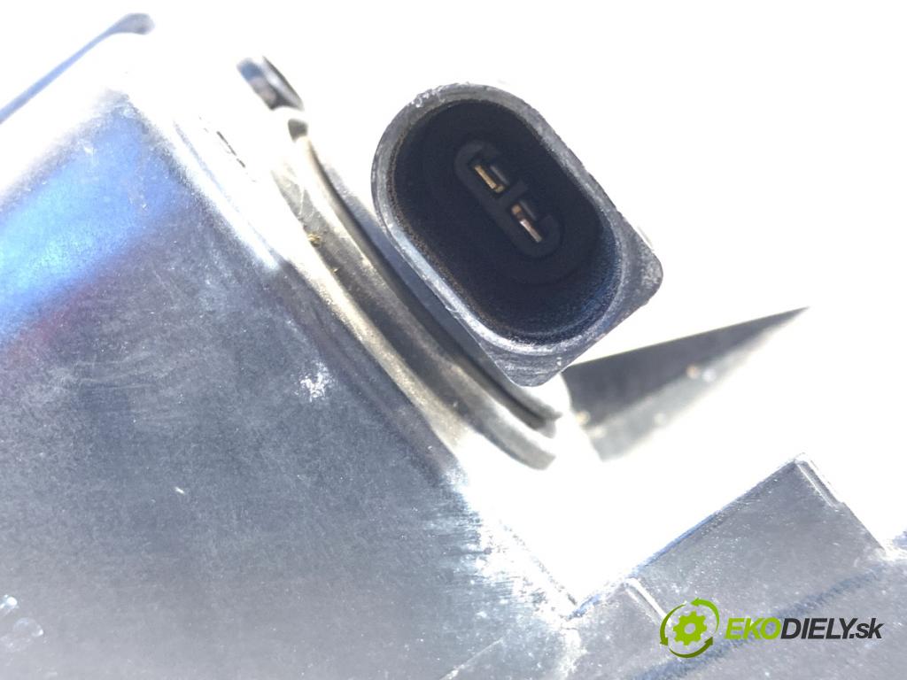 VW PASSAT B7 Kombi 2011 125 kW 2.0 TDI 1968 Hmlové svetlo, hmlovka pravy predný