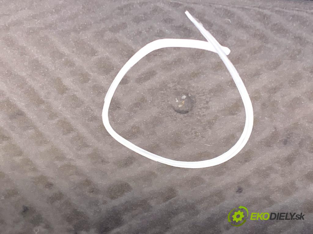 VW PASSAT B7 Kombi 2011 125 kW 2.0 TDI 1968 Dvere pravy predný