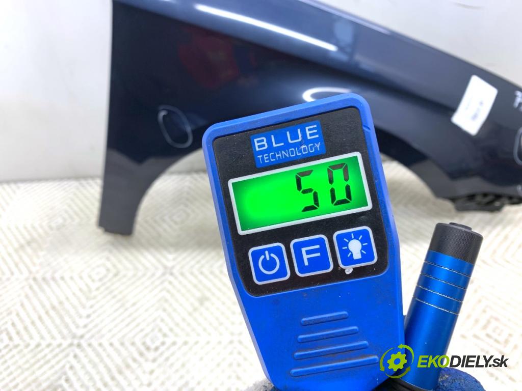 VW PASSAT B7 Kombi 2011 125 kW 2.0 TDI 1968 Blatník pravy predný