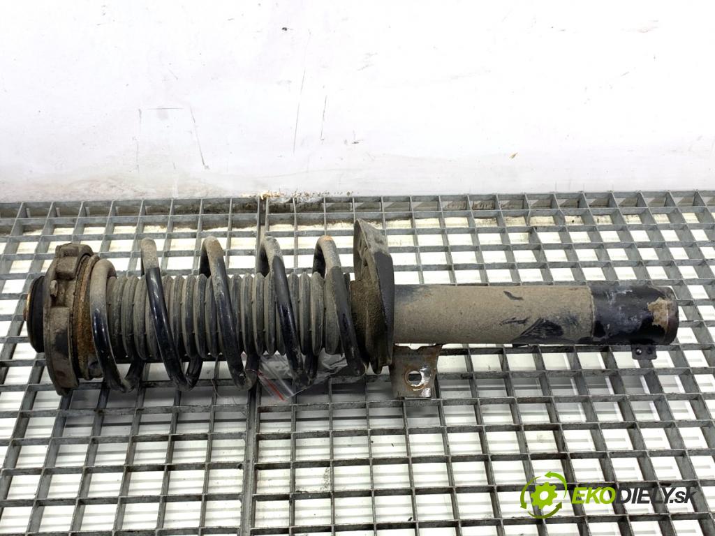 VW PASSAT B7 Kombi 2011 125 kW 2.0 TDI 1968 tlumič pravý přední část ZE 