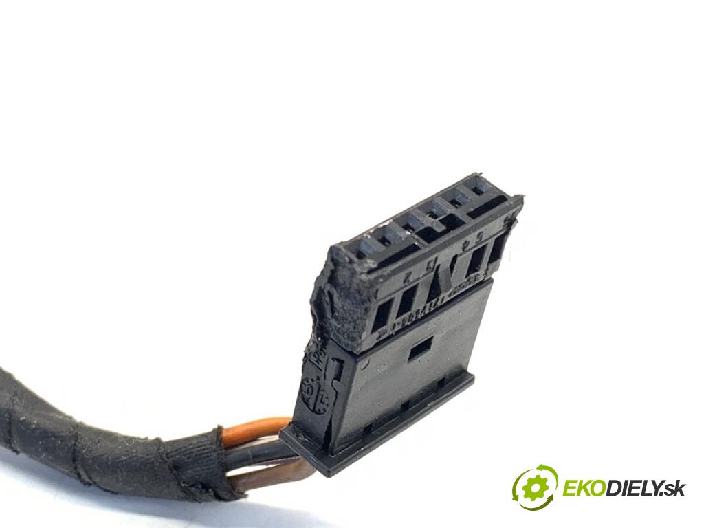 VW PASSAT B7 Kombi 2011 125 kW 2.0 TDI 1968 Káblovačka silentbloku airbag