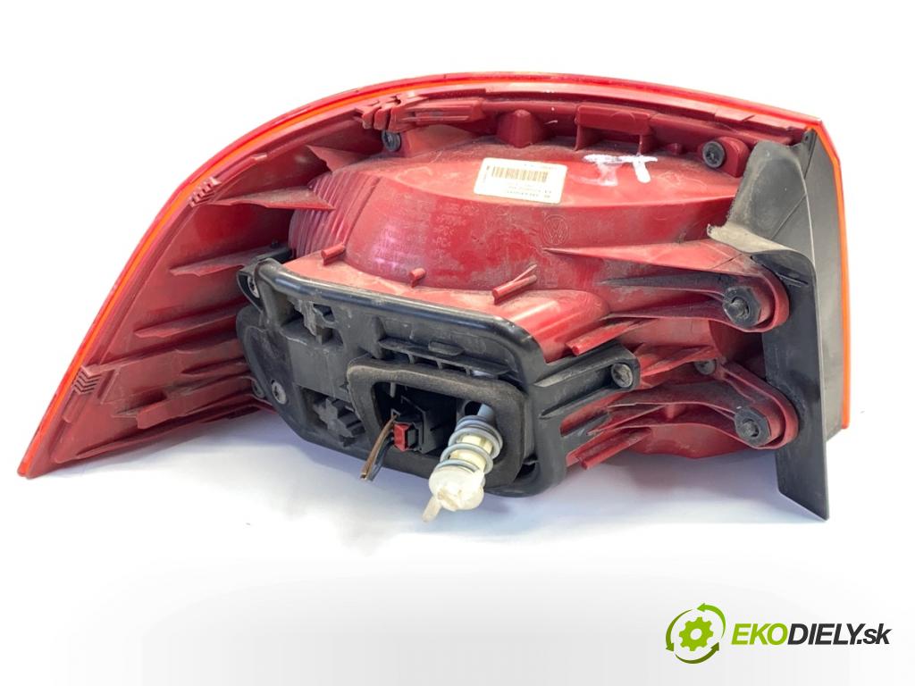 VW PASSAT B7 Kombi 2011 125 kW 2.0 TDI 1968 světlo pravý zadní část 3AF945096C