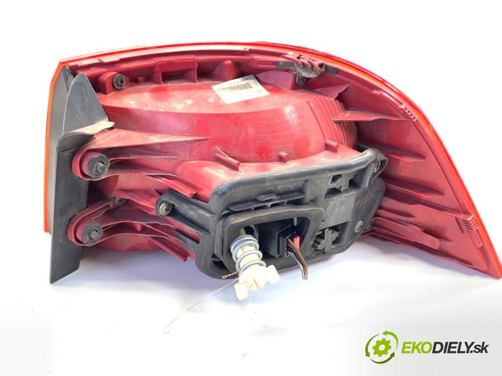 VW PASSAT B7 Kombi 2011 125 kW 2.0 TDI 1968 světlo levý zadní část 3AF945095C