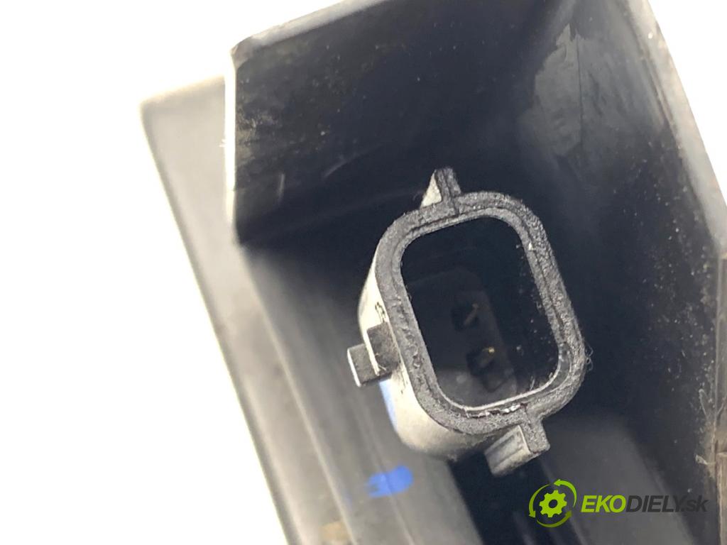 DACIA LOGAN II sedan 2019 54 kW 1.0 SCe 75 998 zámok Dvere ľavy predný