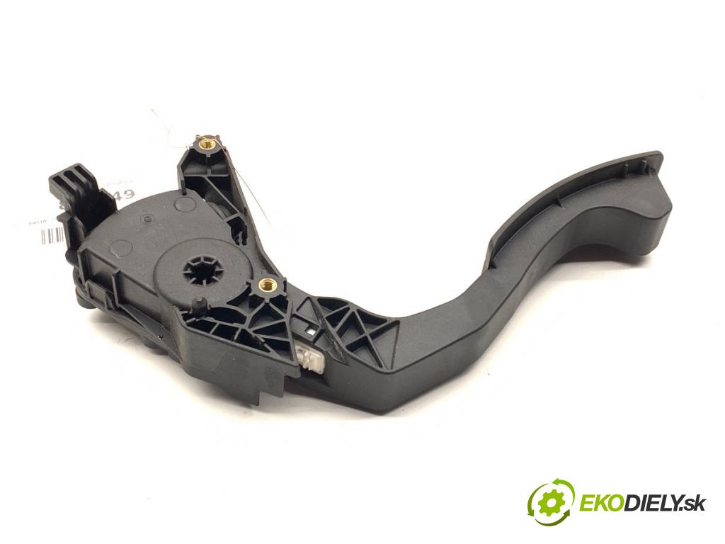 DACIA LOGAN II sedan 2019 54 kW 1.0 SCe 75 998 potenciometr plynového pedálu 180022703R (Potenciometr plynového pedálu)