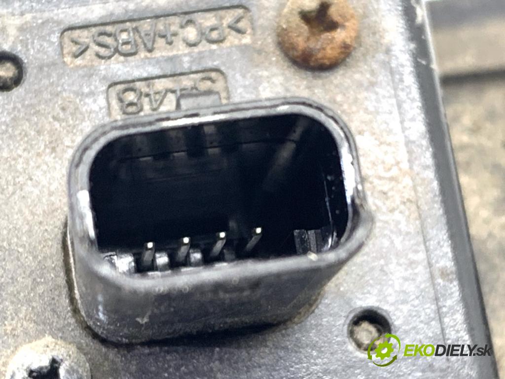 DACIA LOGAN II sedan 2019 54 kW 1.0 SCe 75 998 KAMERA ZPĚT: 284427735R