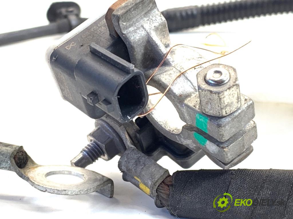 DACIA LOGAN II sedan 2019 54 kW 1.0 SCe 75 998 svorka MINUS: 240805739R