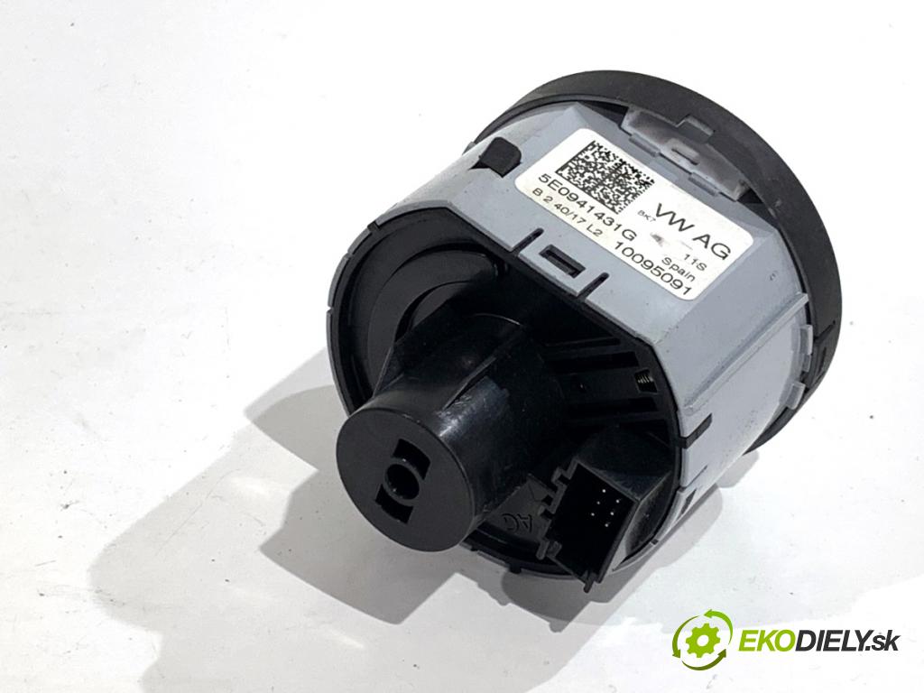 SKODA RAPID liftback 2017 85 kW 1.6 TDI 1598 Spínač svetiel 5E0941431G