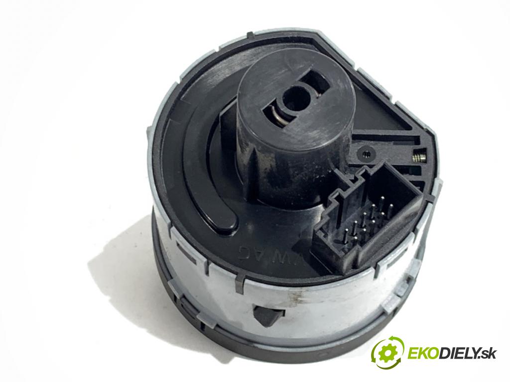 SKODA RAPID liftback 2017 85 kW 1.6 TDI 1598 Spínač svetiel 5E0941431G