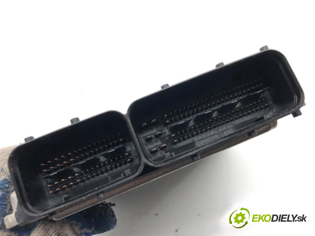 SKODA RAPID liftback 2017 85 kW 1.6 TDI 1598 řídící jednotka motora 04L907309E (Řídicí jednotka)