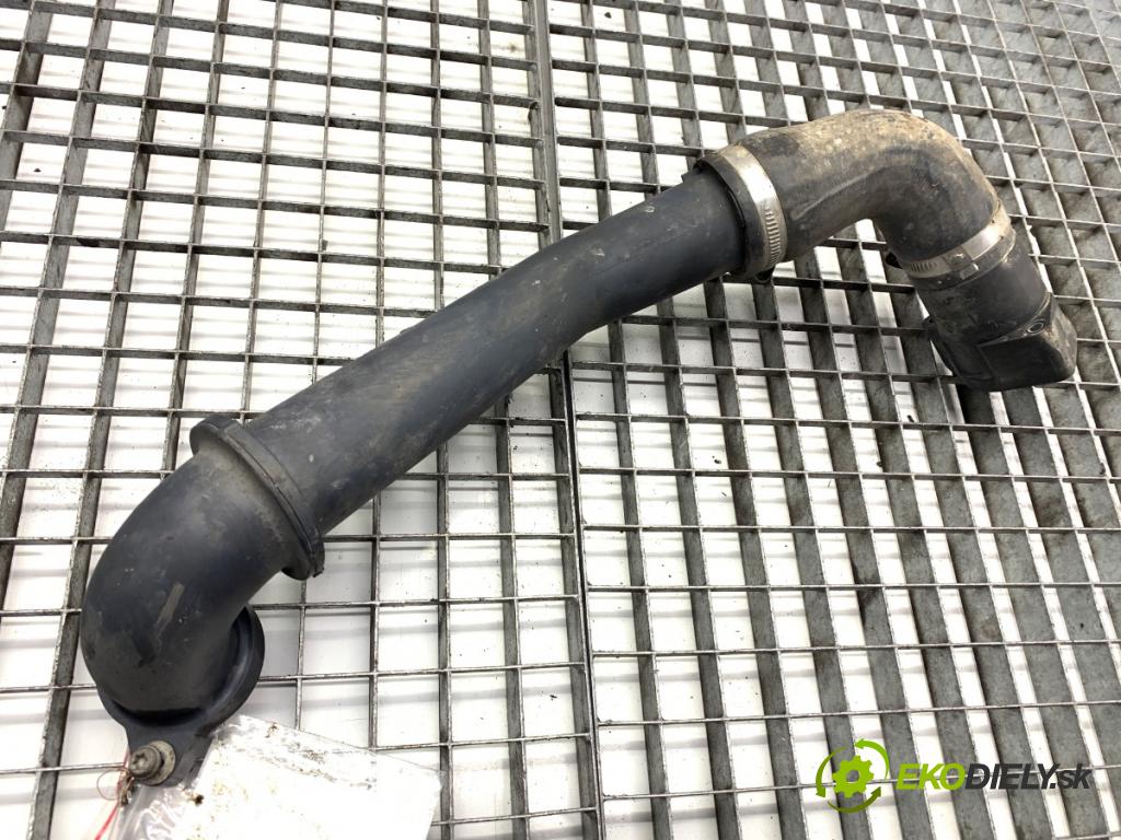 SKODA RAPID liftback 2017 85 kW 1.6 TDI 1598 Rúra vzduchu 04L145762AM