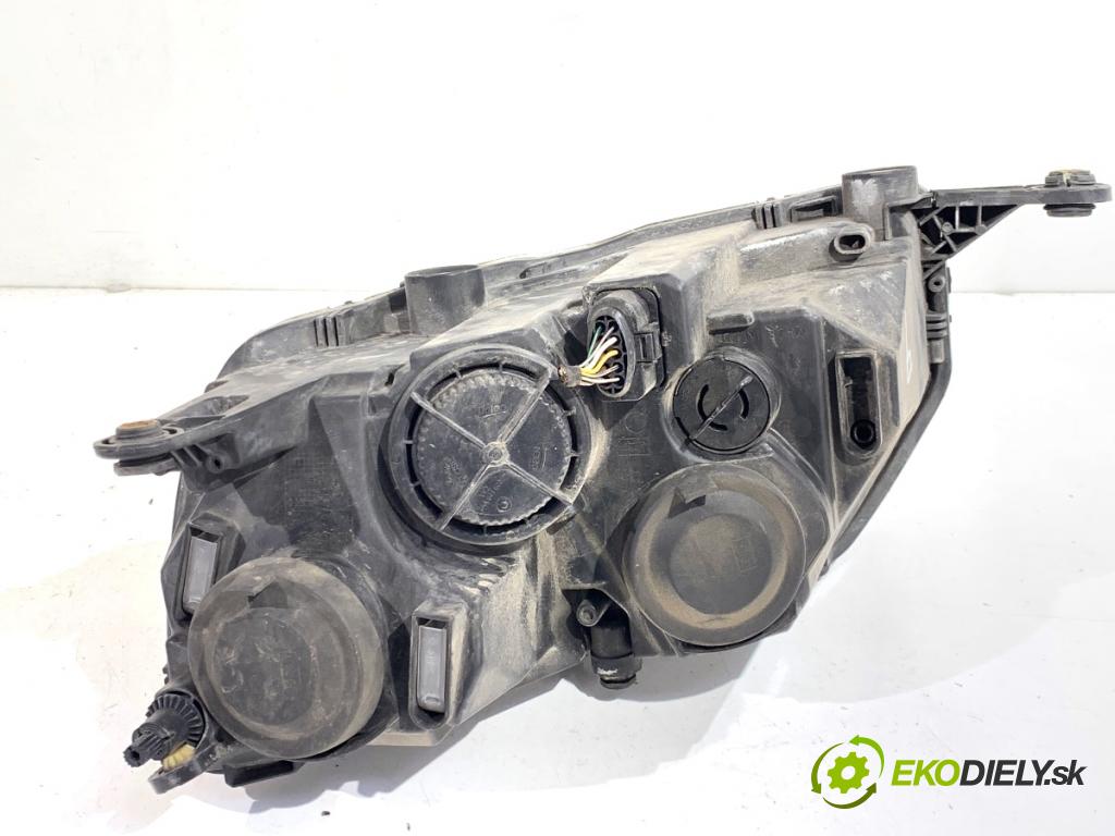 SKODA RAPID liftback 2017 85 kW 1.6 TDI 1598 Svetlomet pravy predný 5JB941016