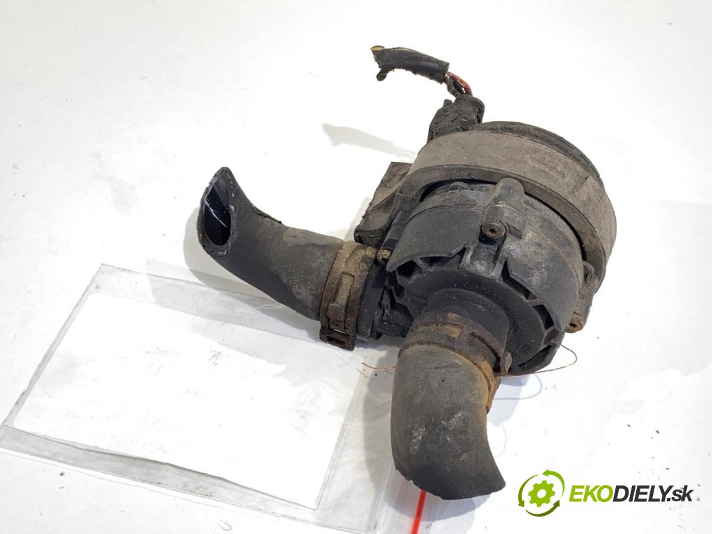 SKODA RAPID liftback 2017 85 kW 1.6 TDI 1598 DALŠÍ: pumpa vody 5G0965567 (Vodní pumpa)