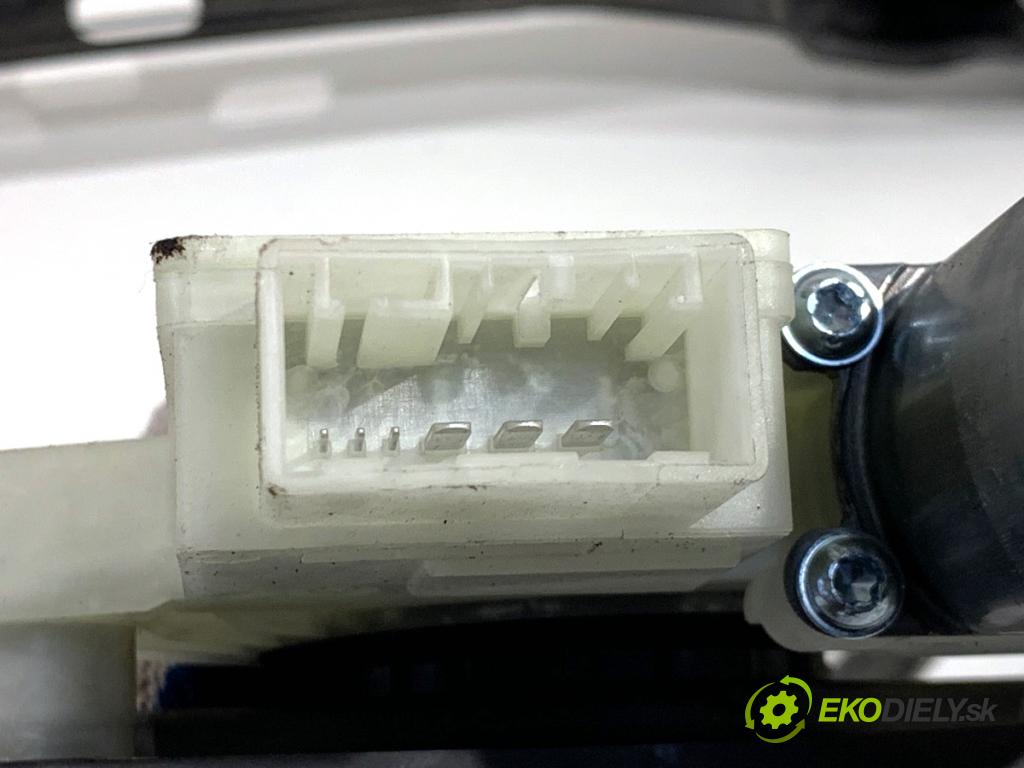 SKODA RAPID liftback 2017 85 kW 1.6 TDI 1598 mechanismus okna levý přední část 6V1959801B