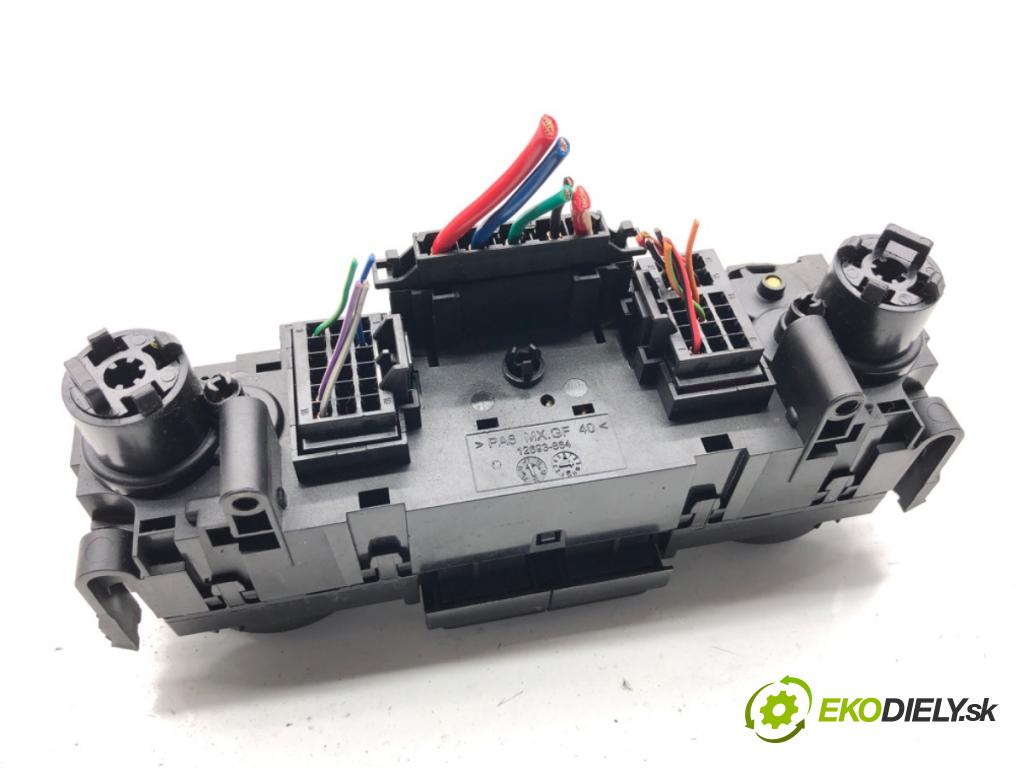 SKODA RAPID liftback 2017 85 kW 1.6 TDI 1598 Panel ovládaní topení 5JA820045C (Páčky pod volantem)