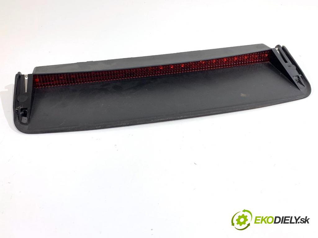 SKODA RAPID liftback 2017 85 kW 1.6 TDI 1598 Svetlo brzdových svetiel 5JH945097B