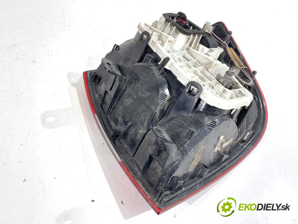 SKODA RAPID liftback 2017 85 kW 1.6 TDI 1598 světlo levý zadní část 5JH945207