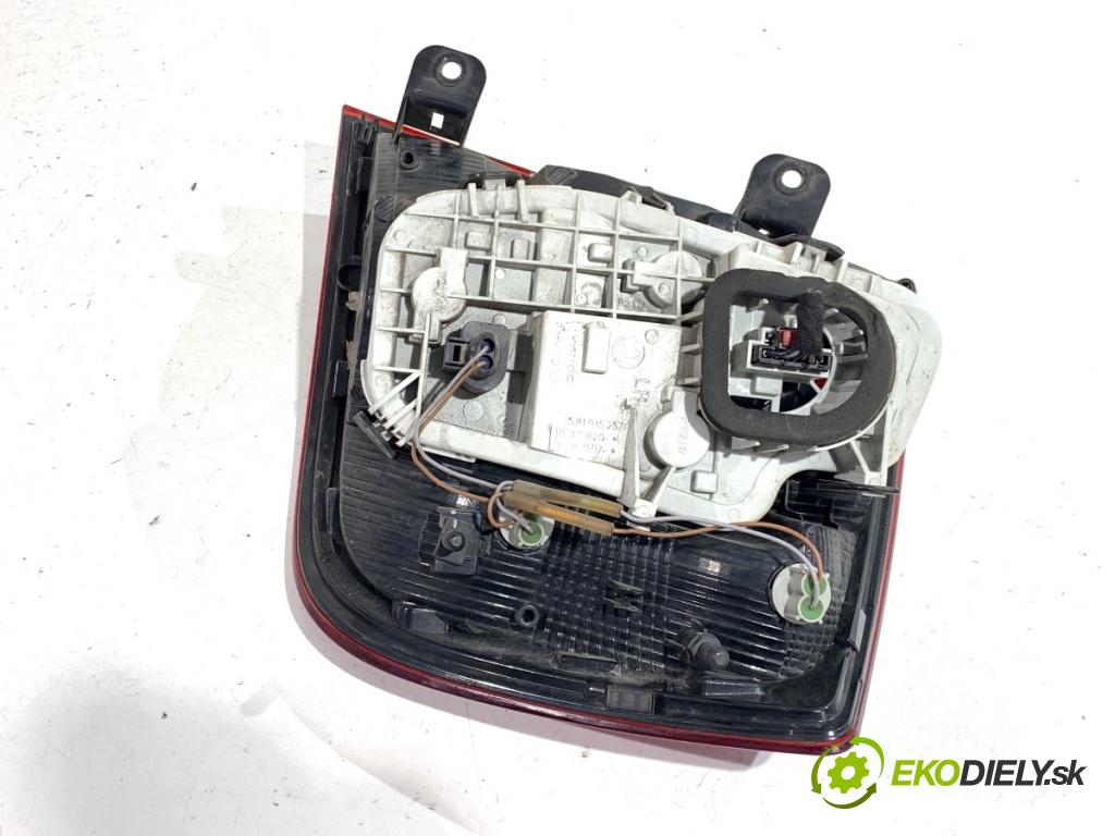 SKODA RAPID liftback 2017 85 kW 1.6 TDI 1598 světlo levý zadní část 5JH945207