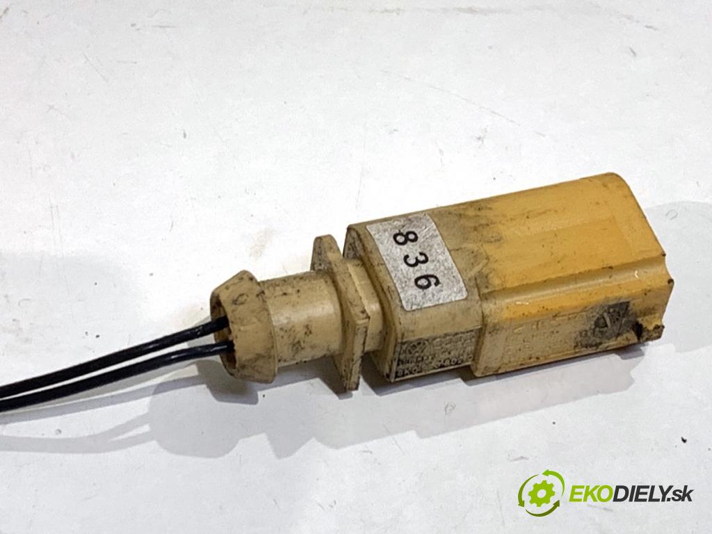 SKODA RAPID liftback 2017 85 kW 1.6 TDI 1598 snímač teploty spalín 04L906088CT (Snímač)