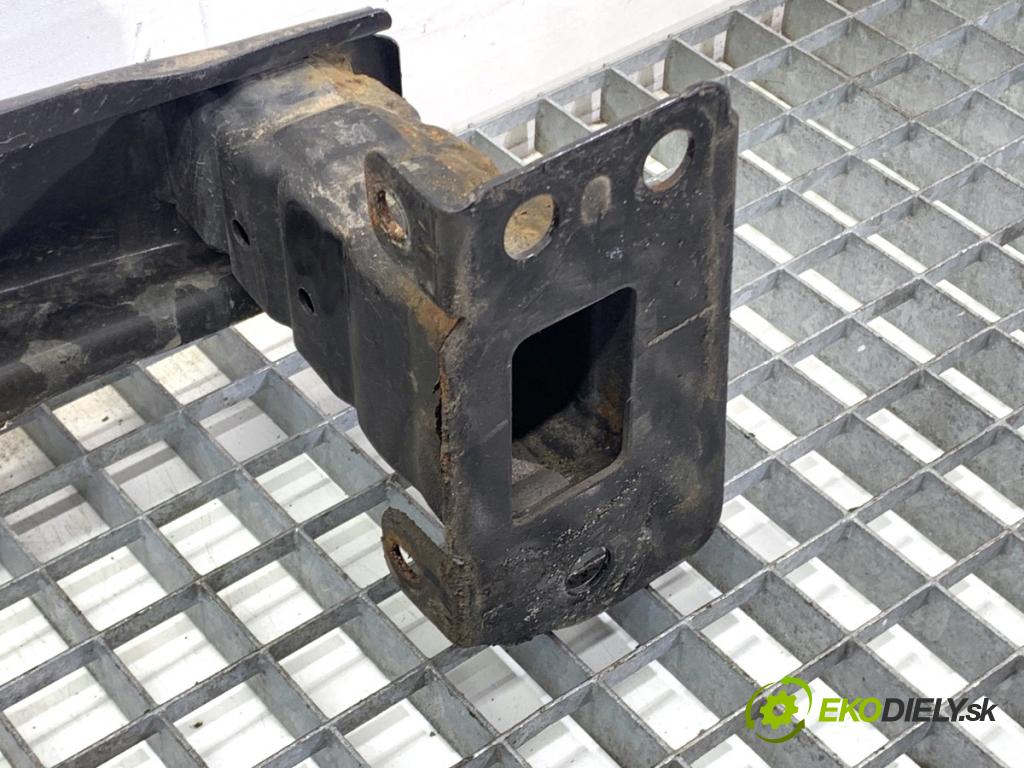 SKODA RAPID liftback 2017 85 kW 1.6 TDI 1598 Výstuha nárazníka predný 5JA807109 (Výstuha predná)