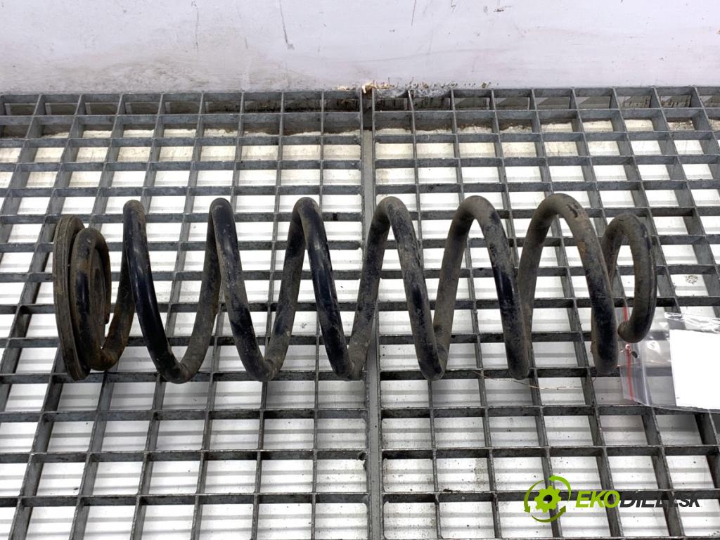 VW PASSAT B7 Kombi 2011 125 kW 2.0 TDI 1968 Pružina zad  (Kľučka dverí ostatné)