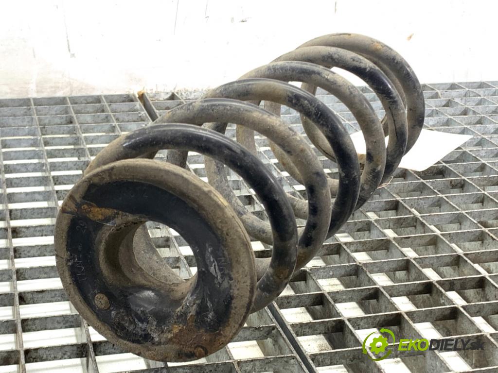 VW PASSAT B7 Kombi 2011 125 kW 2.0 TDI 1968 Pružina zad  (Kľučka dverí ostatné)