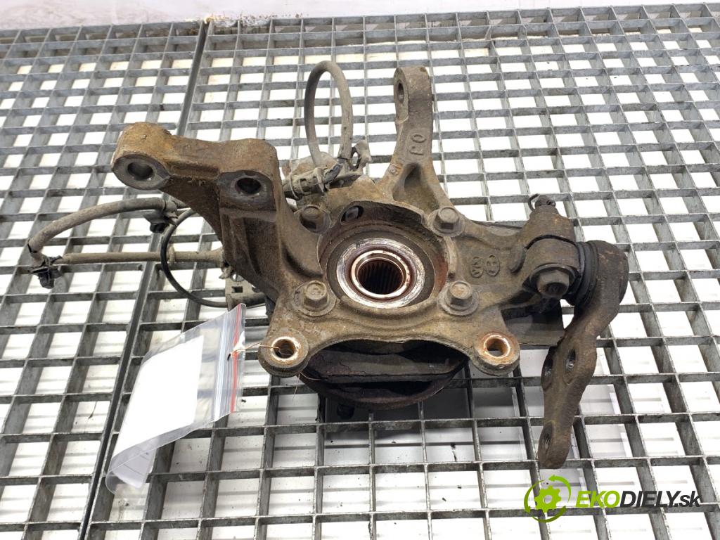 KIA CEED Kombi 2018 66 kW 1.4 CRDi 90 1396 náboj pravý přední část