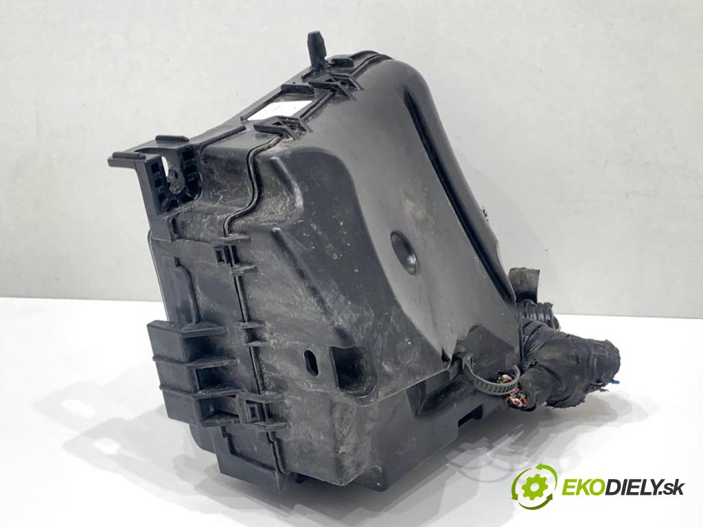 KIA CEED Kombi 2018 66 kW 1.4 CRDi 90 1396 skříňka poistková 91950-3X510 (Pojistková skříňka)