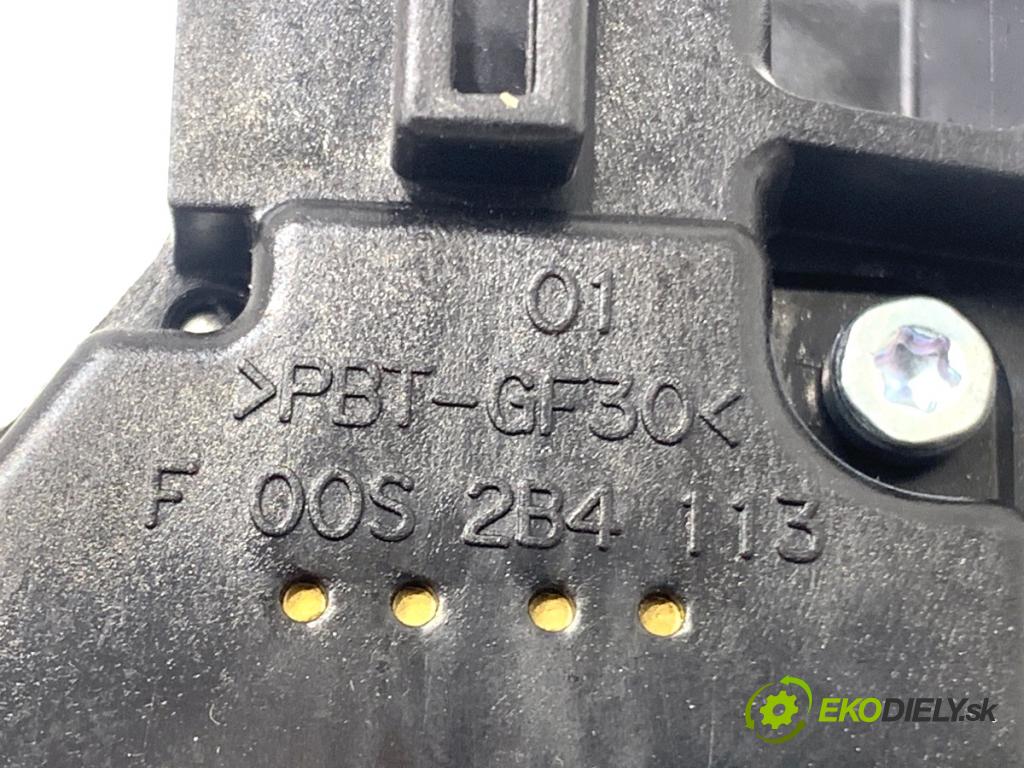 KIA CEED Kombi 2018 66 kW 1.4 CRDi 90 1396 motor stěračů zadní část 98700-A2500