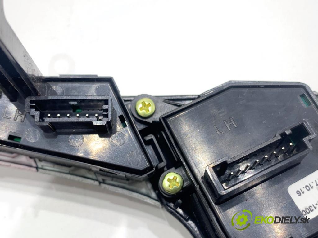 KIA CEED Kombi 2018 66 kW 1.4 CRDi 90 1396 SPÍNAČE: volantu 96710-A2200WK