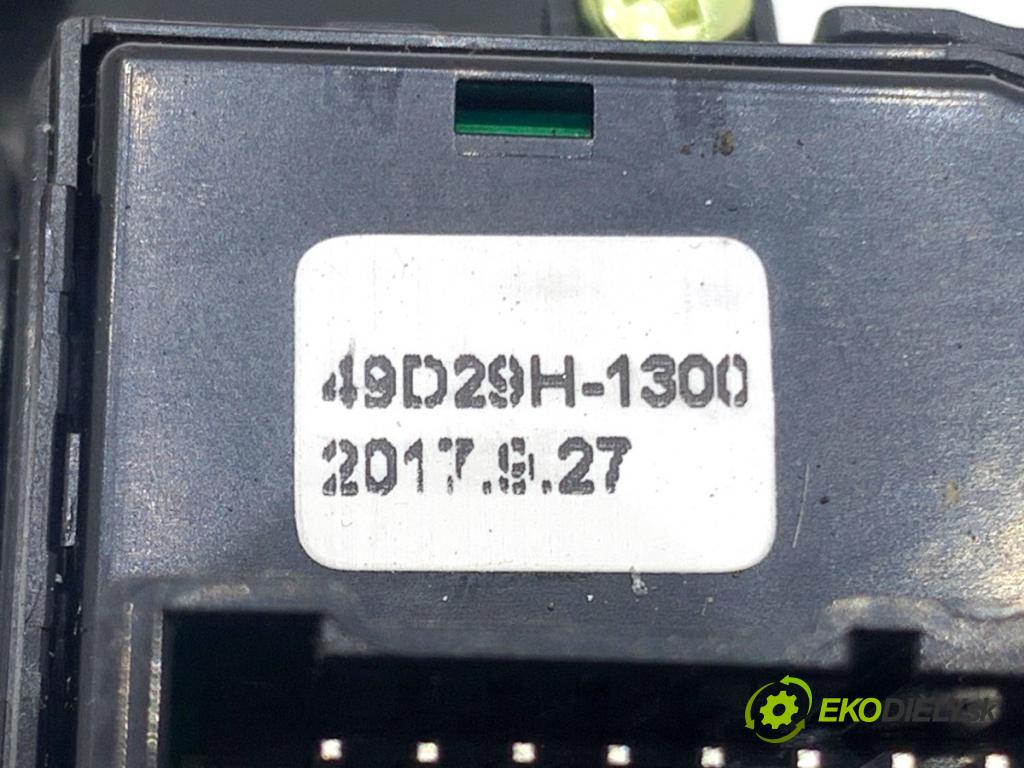 KIA CEED Kombi 2018 66 kW 1.4 CRDi 90 1396 SPÍNAČE: volantu 96710-A2200WK