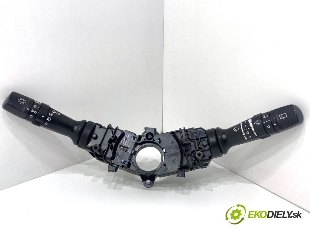 KIA CEED Kombi 2018 66 kW 1.4 CRDi 90 1396 přepínač kombinovaný 93410-A2631 93420-2K560 (Páčky pod volantem)