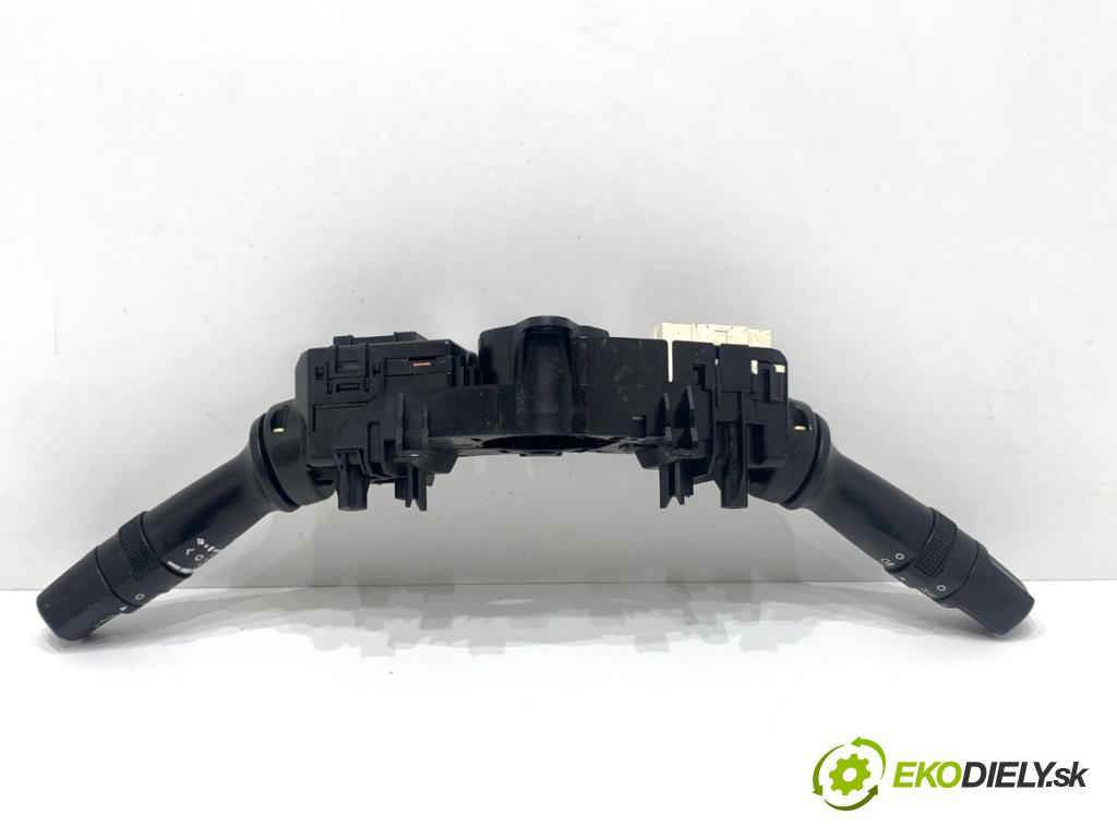 KIA CEED Kombi 2018 66 kW 1.4 CRDi 90 1396 Prepínač kombinovaný 93410-A2631 93420-2K560 (Prepínacie páčky pod volantom)